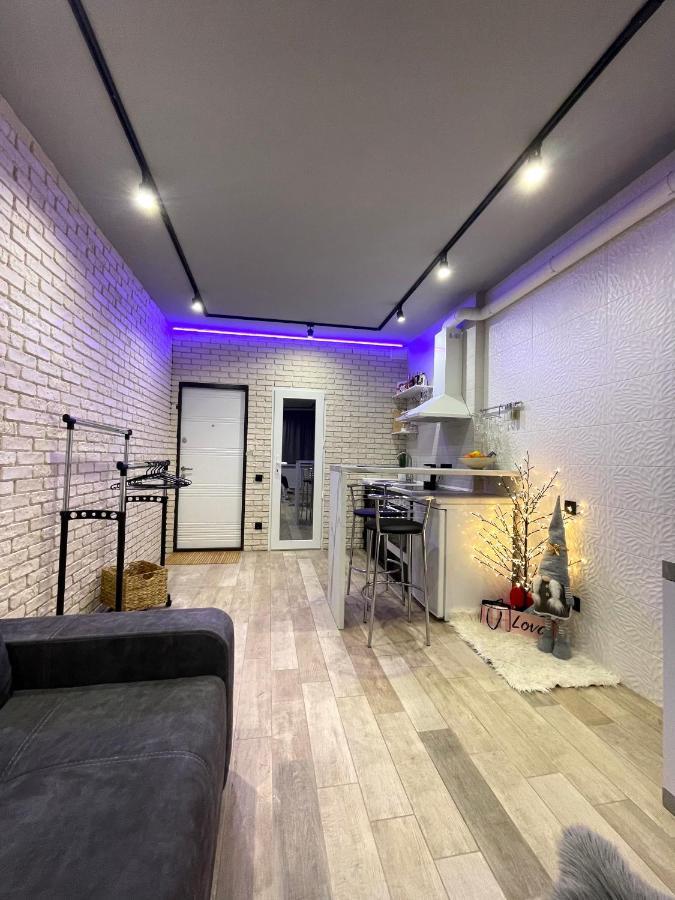 Loft_Apartment Kamjanets-Podilsky Buitenkant foto
