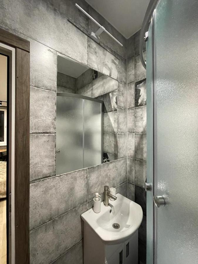 Loft_Apartment Kamjanets-Podilsky Buitenkant foto